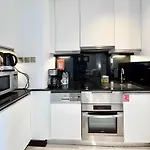 Cosmos Living Studio Jw Marriott Marina Residence